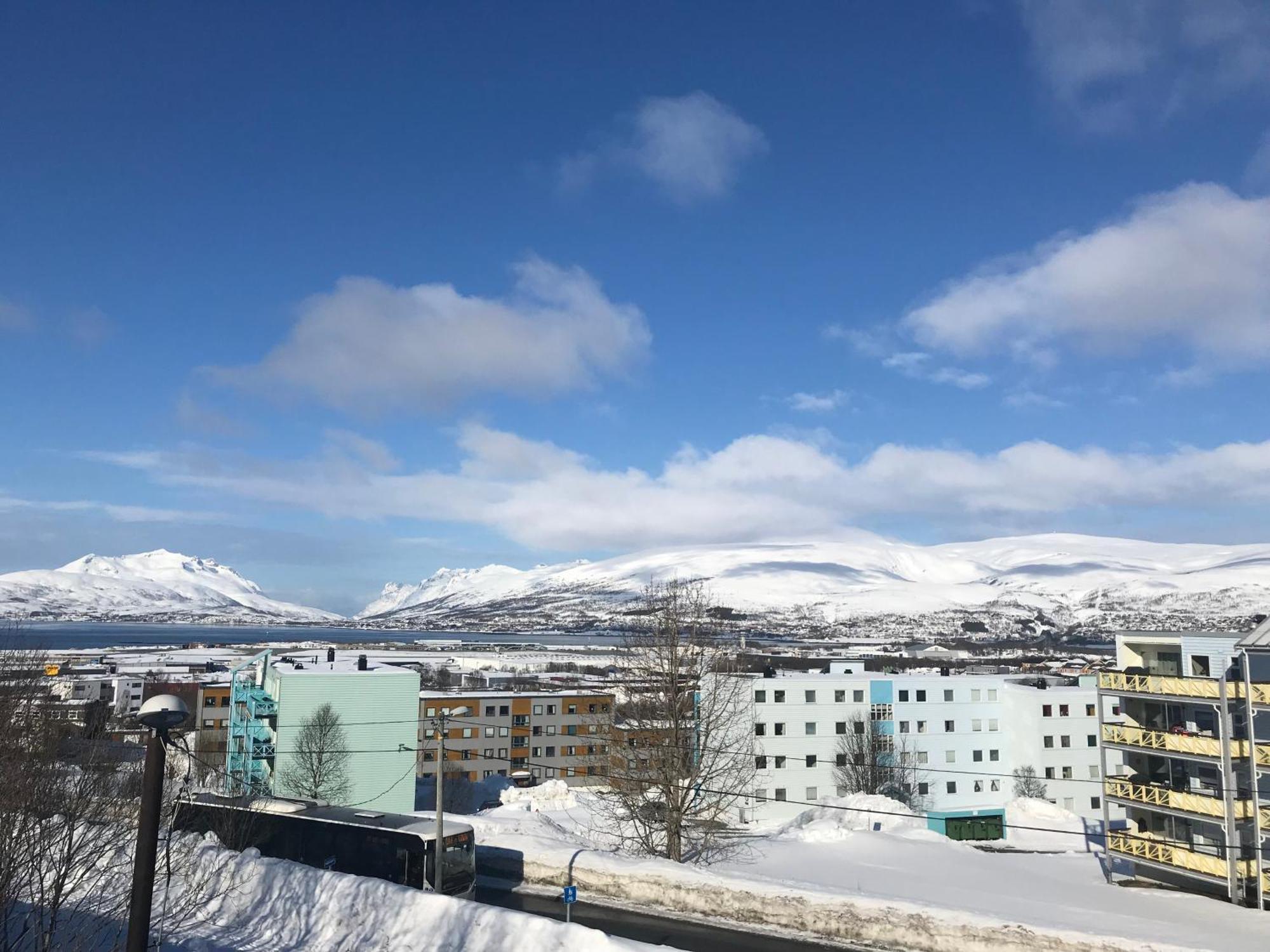 Your Home Away From Home, Apartment 1 Tromso Luaran gambar